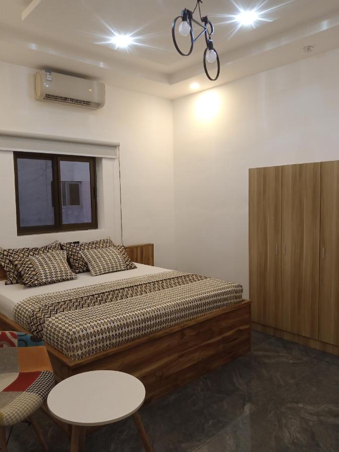 Marys Guest House Lome Exterior photo