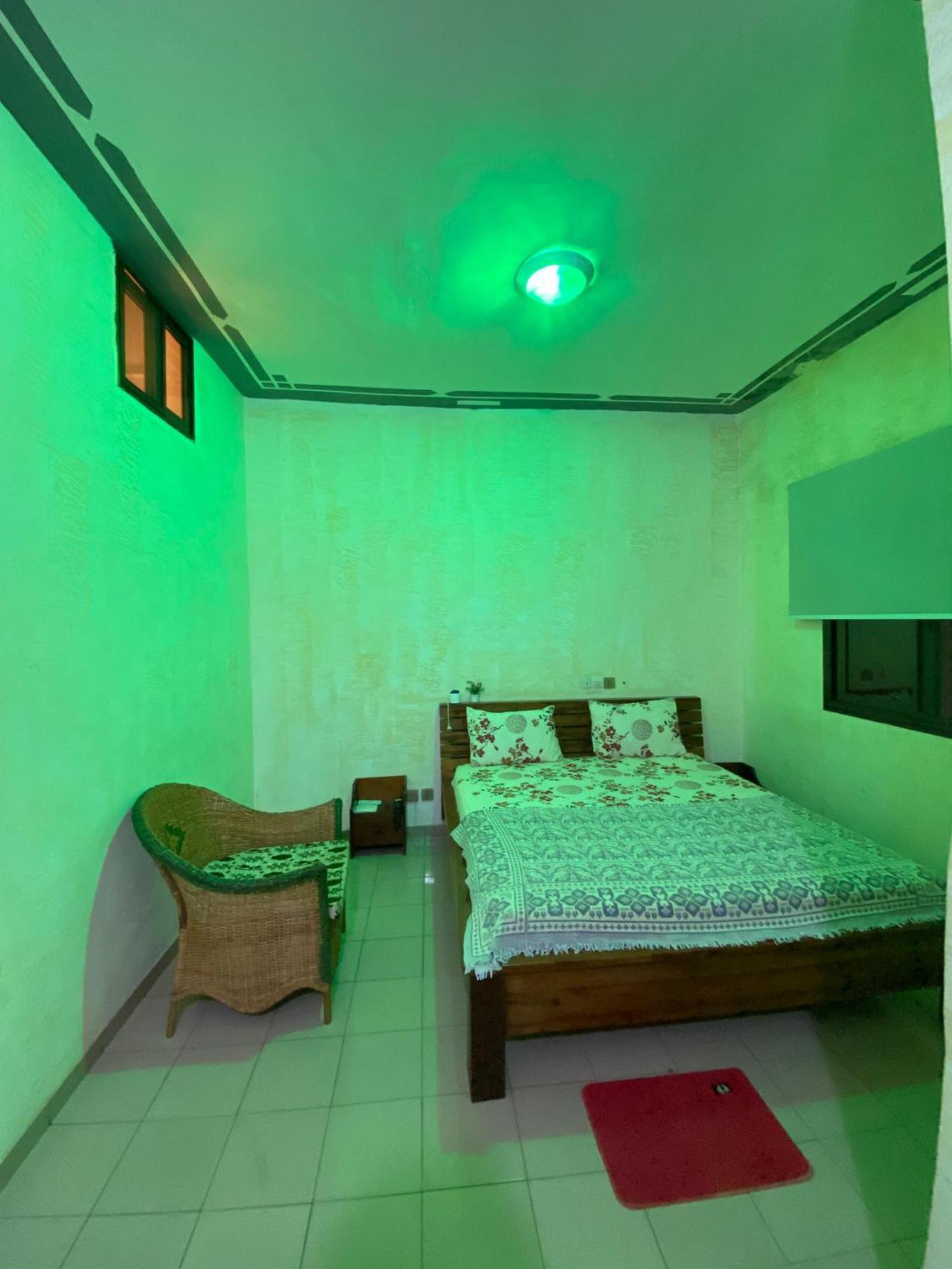 Marys Guest House Lome Exterior photo